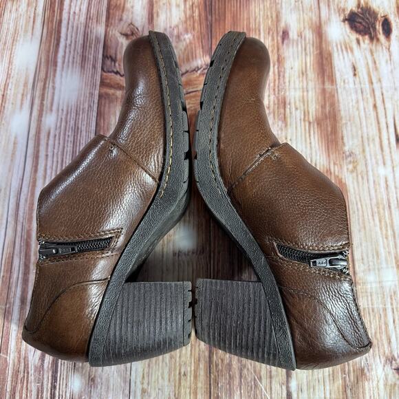 BOC Born Concept Size 9.5 Brown Leather Ankle Block Heel Side Zip Booties Shoes - Picture 6 of 10